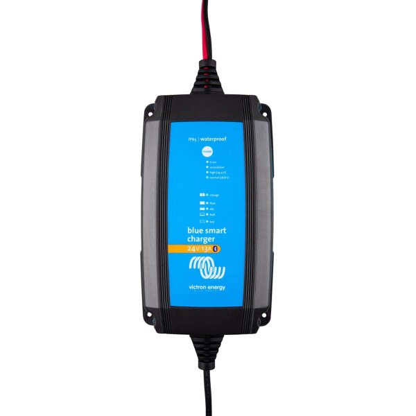 Blue Smart IP65 Charger 24/13(1) 230V CEE 7/17
